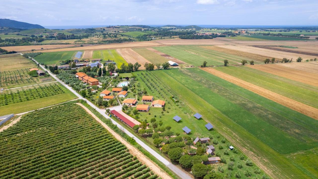 Glamping Gli Etruschi Hotel Piombino Buitenkant foto