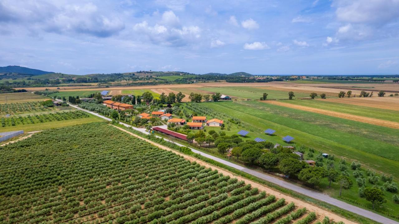 Glamping Gli Etruschi Hotel Piombino Buitenkant foto